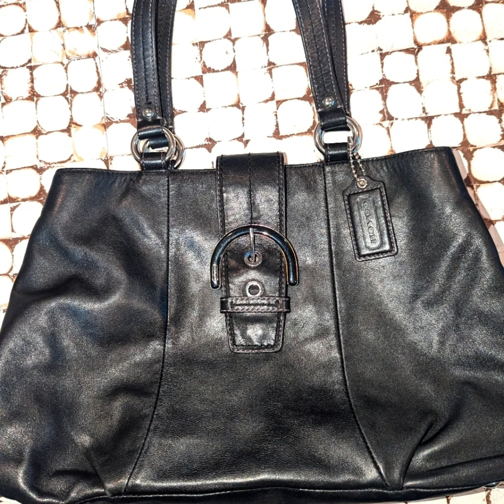 Y2K Coach Soho  Black  Leather Bag with its tag